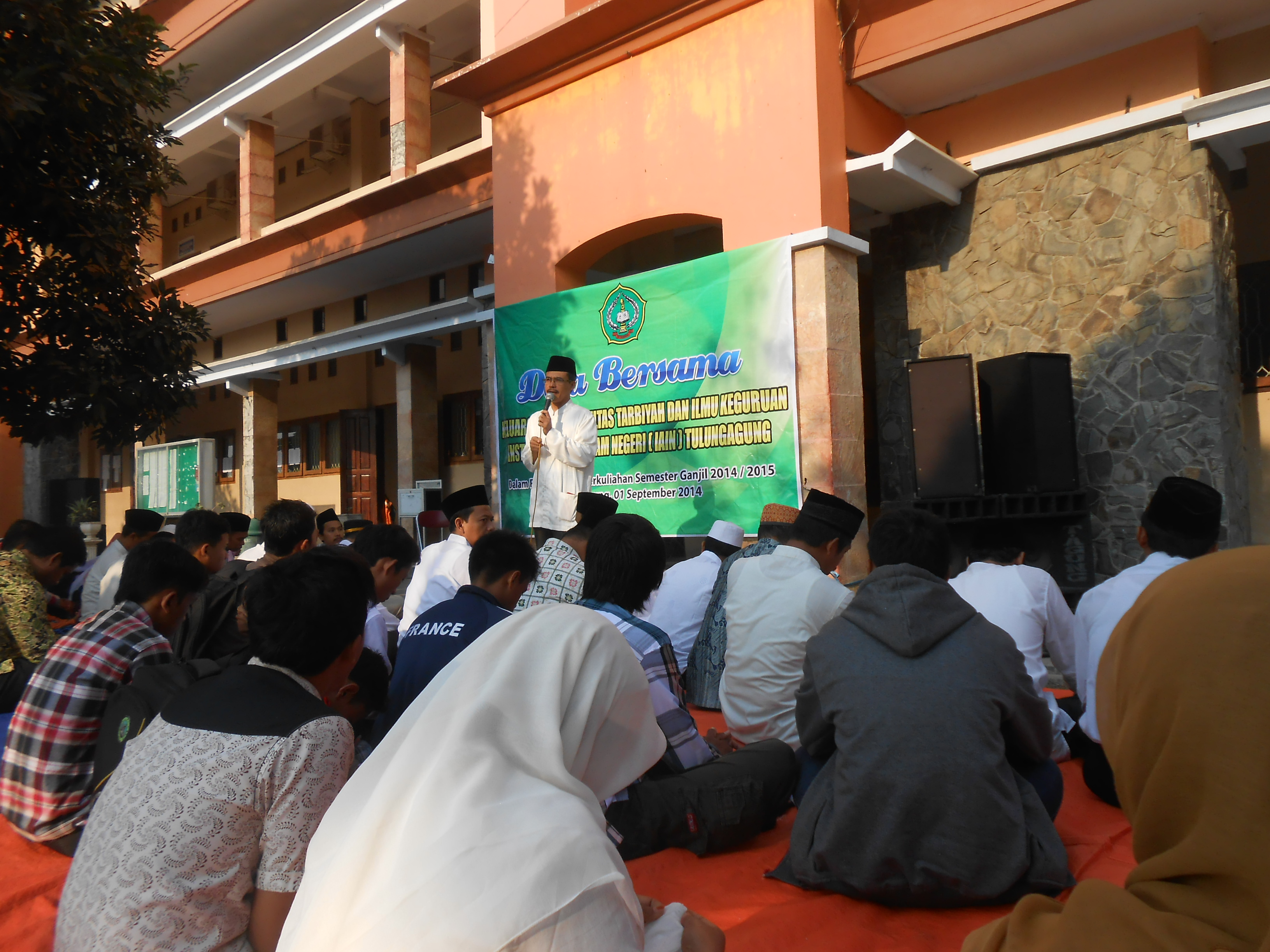 DOA BERSAMA DALAM RANGKA AWAL PERKULIAHAN SEMESTER GANJIL TAHUN AKADEMIK 2014/2015