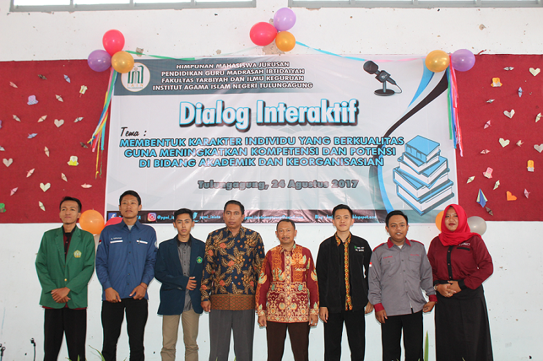 DIALOG INTERAKTIF MAHASISWA BARU PGMI