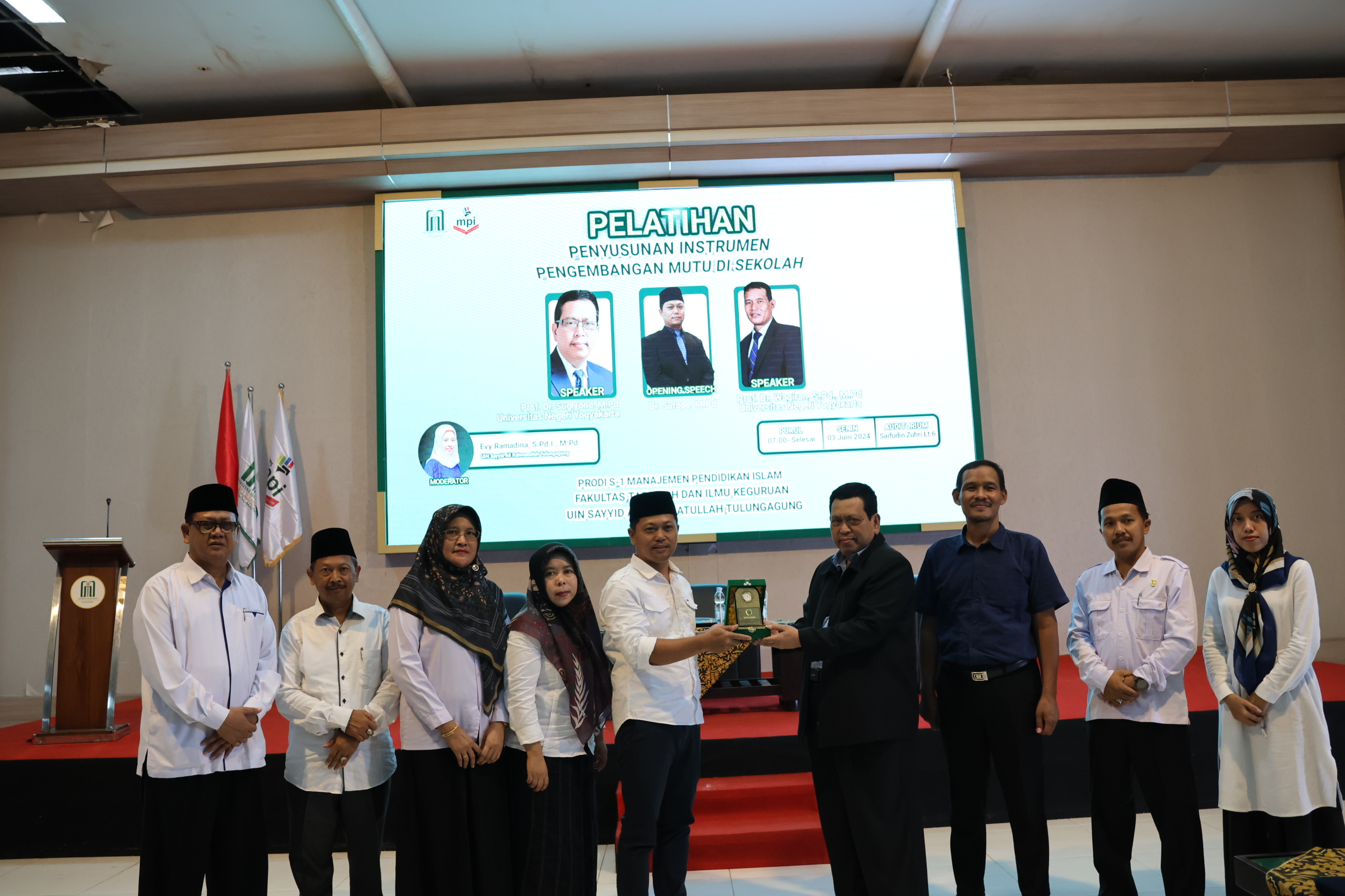 FTIK UIN SATU Tulungagung Gelar Pelatihan Penyusunan Instrumen Pengembangan Mutu di Sekolah